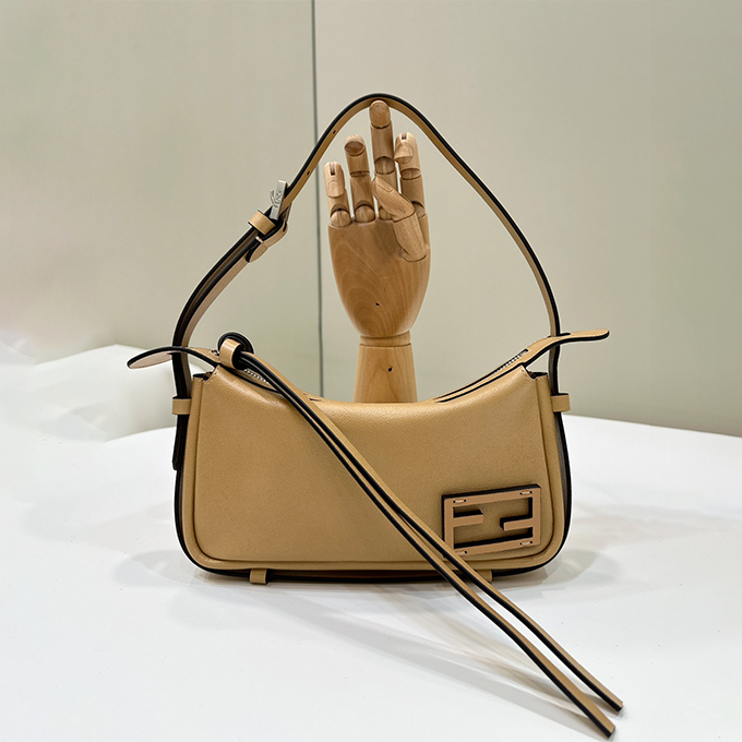 fendi simply medium shoulder handbag